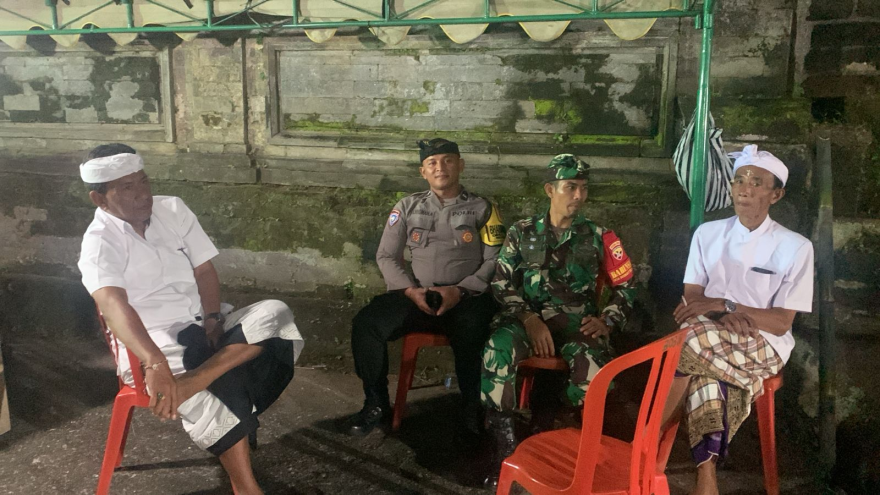 Pemantauan jalannya Upakara piodal pura dalem RSI jebaud