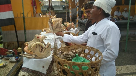 NGODAKAN PETAPAKAN PURA NATARSARI BANJAR ADAT BERI